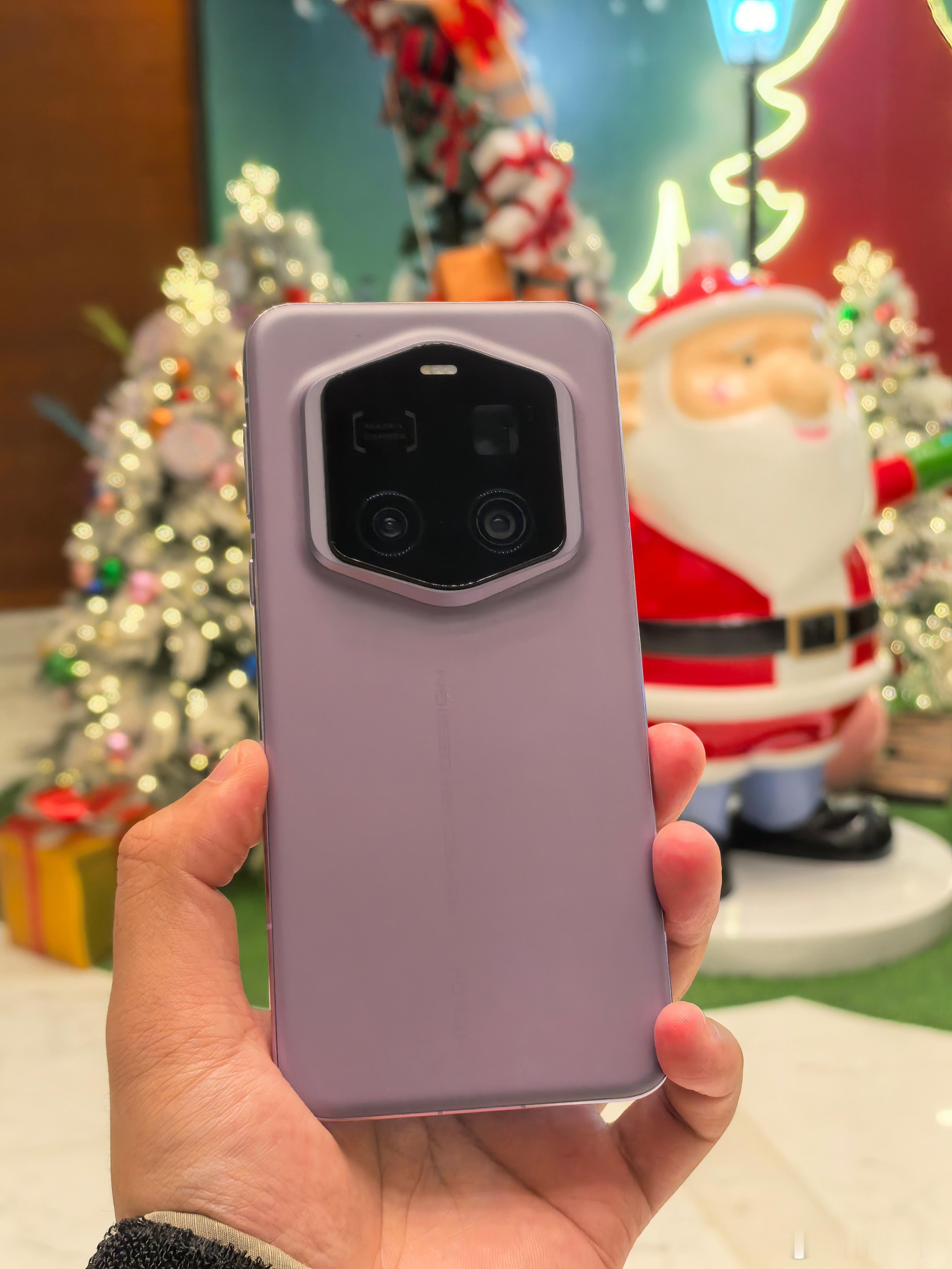 荣耀Magic7 RSR的影像是这次发布会的焦点，AI超级长焦确实很强，未来AI