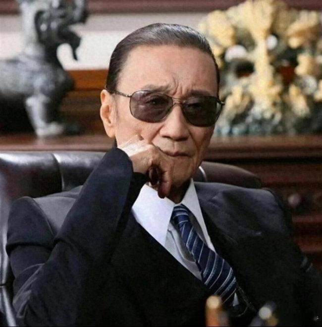 谢婷婷分得谢贤5%遗产其实并不奇怪，因为谢贤的钱都是谢霆锋给的。谢贤为人豪爽，花