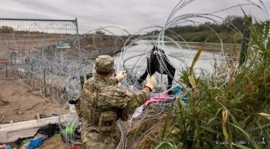 1月26日，拜登政府宣布暂停审批新的天然气出口项目，但是现在已运行的出口项目基本