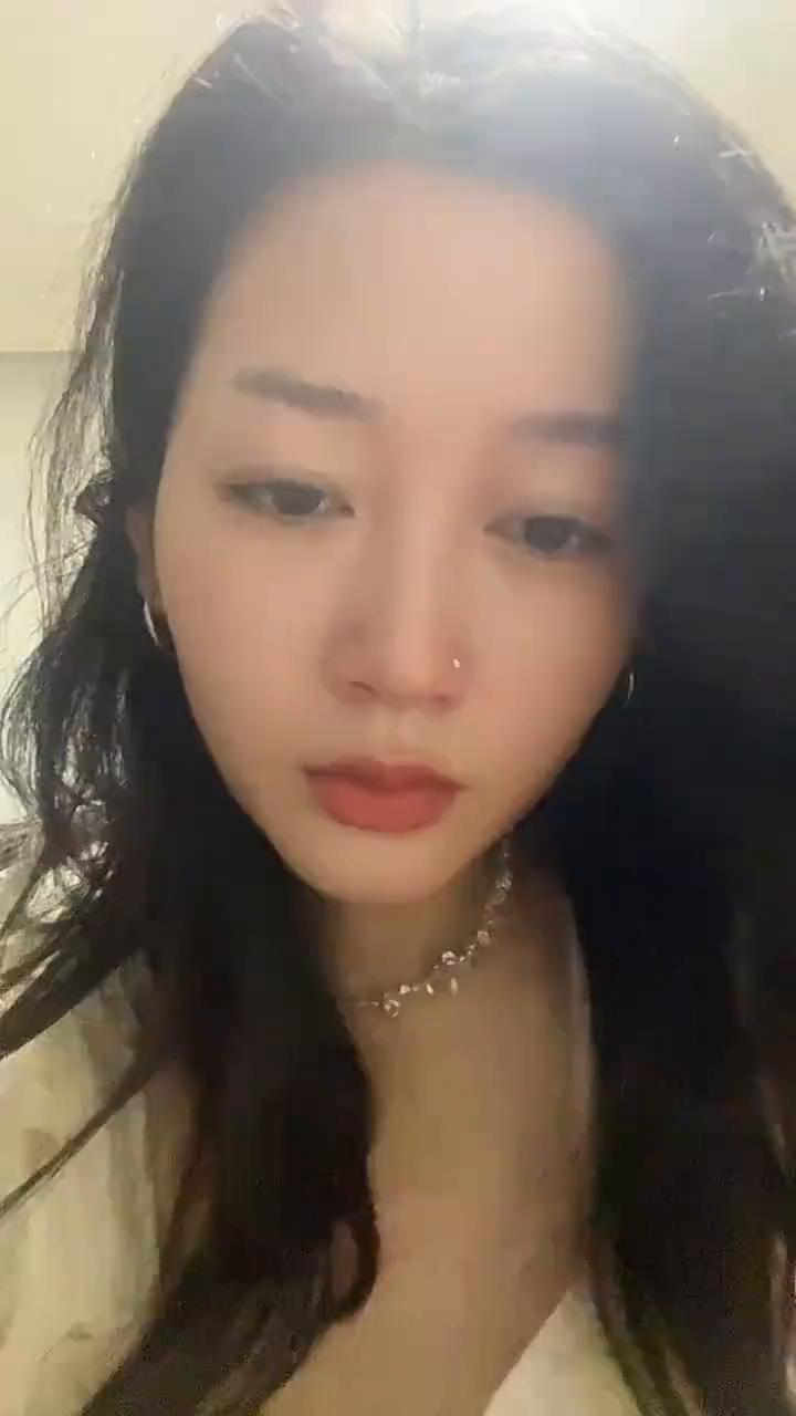 老子冒昧的问一下，你是杀阡陌的弟弟杀干刀吗？从老子买进来开始你就开始跌，天天跌，
