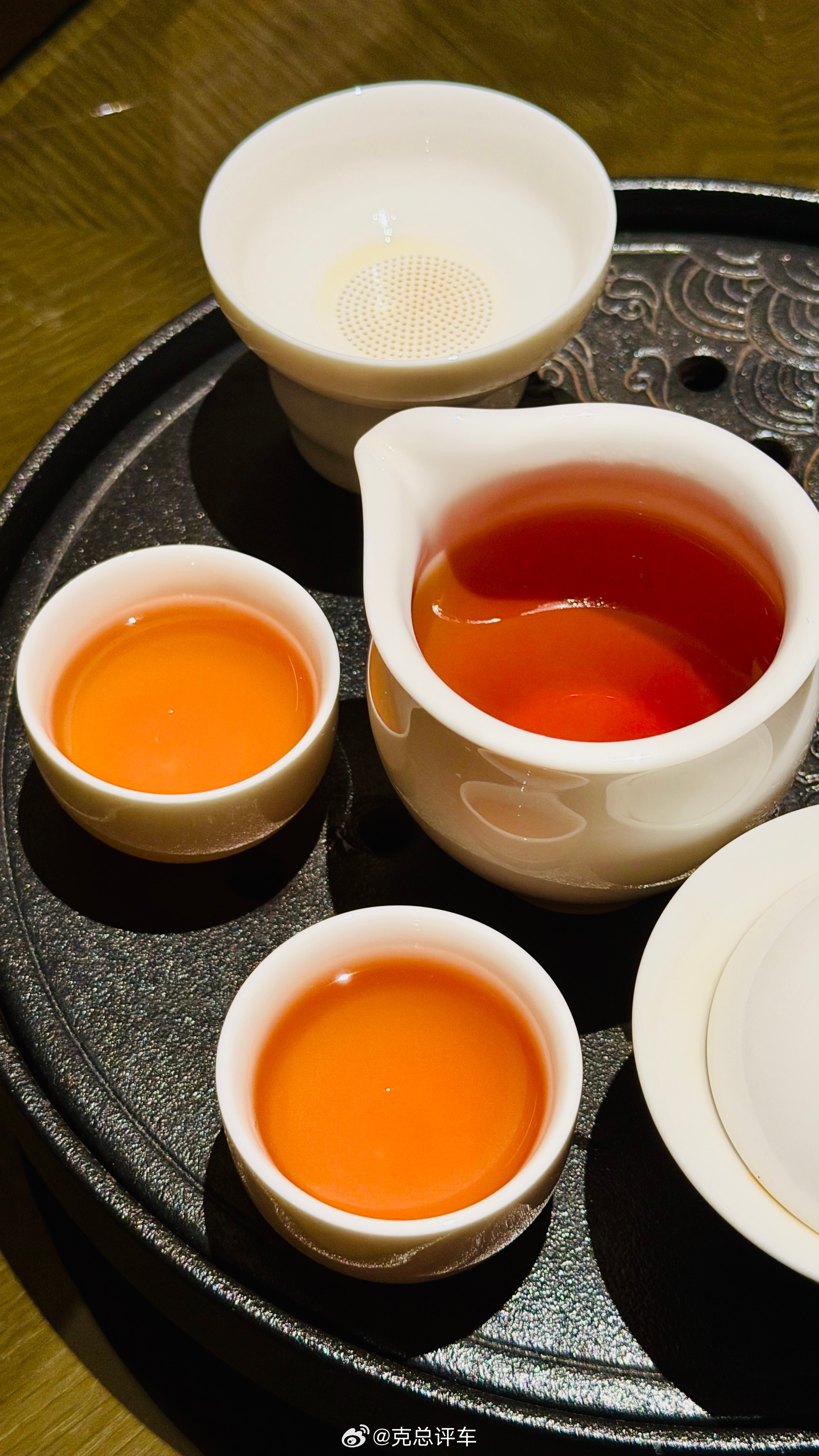 从某种意义上说，无论是为教育理想燃尽自己的张雪峰，还是以热爱驱动中国摩托站上世界