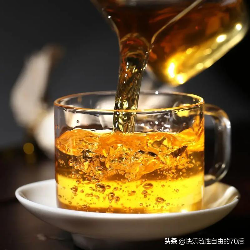 最让我满意的是它的输出质量：文案描述详尽，核心要点总结得精准到位，是一款非常实用