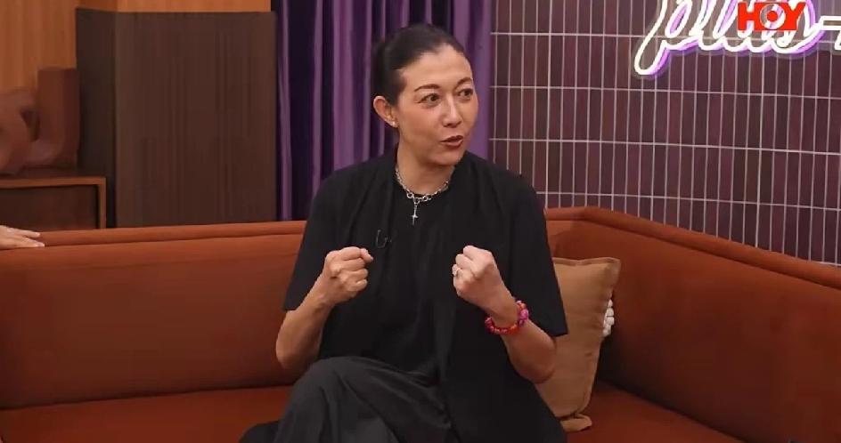 吴绮莉在节目里亲口证实，这么多年小龙女从来没有拿到过成龙一分抚养费。她选择独自扛
