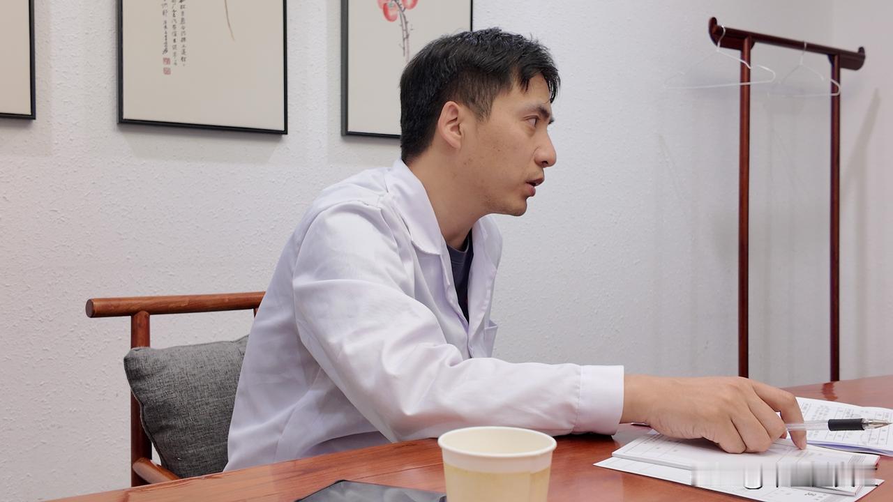 今天告诉你一个扎心事实：靠硬扛、强行压制去治强迫症，基本好不了，就算暂时压住，也