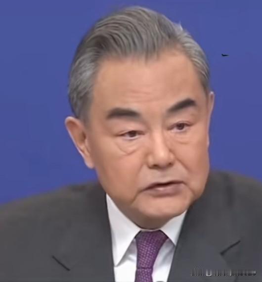 王毅警告  日本已超越红线

自我外交部发言人对日方的错误挑衅进行警告之外，相关