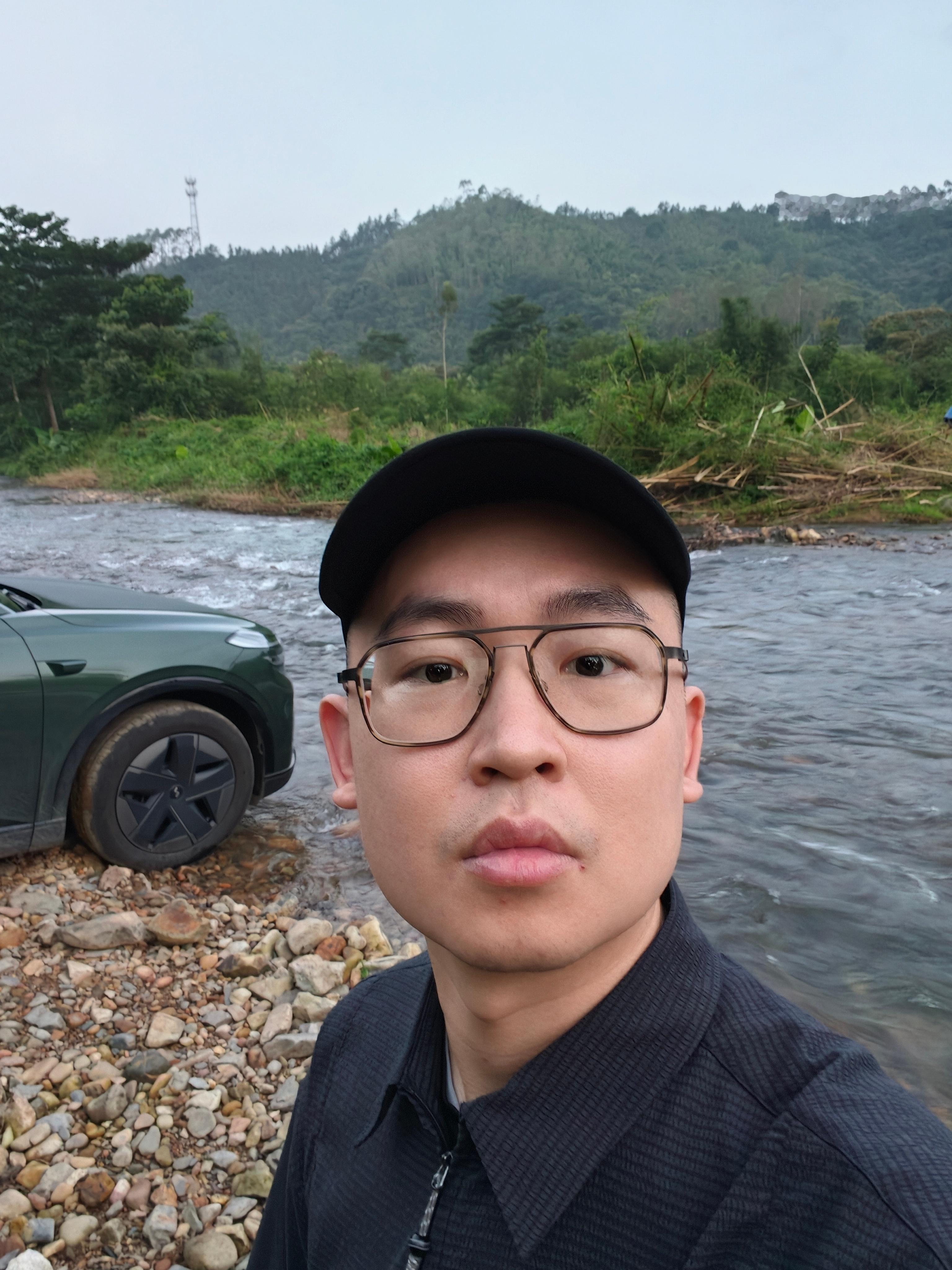 荒郊野岭独狼拍车十分费人万分辛苦没点关注点点关注或者你去试驾乐道耶嘿耶嘿✌️ 