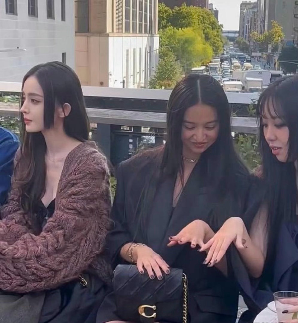 在绝对美貌面前脸型已经不重要了 