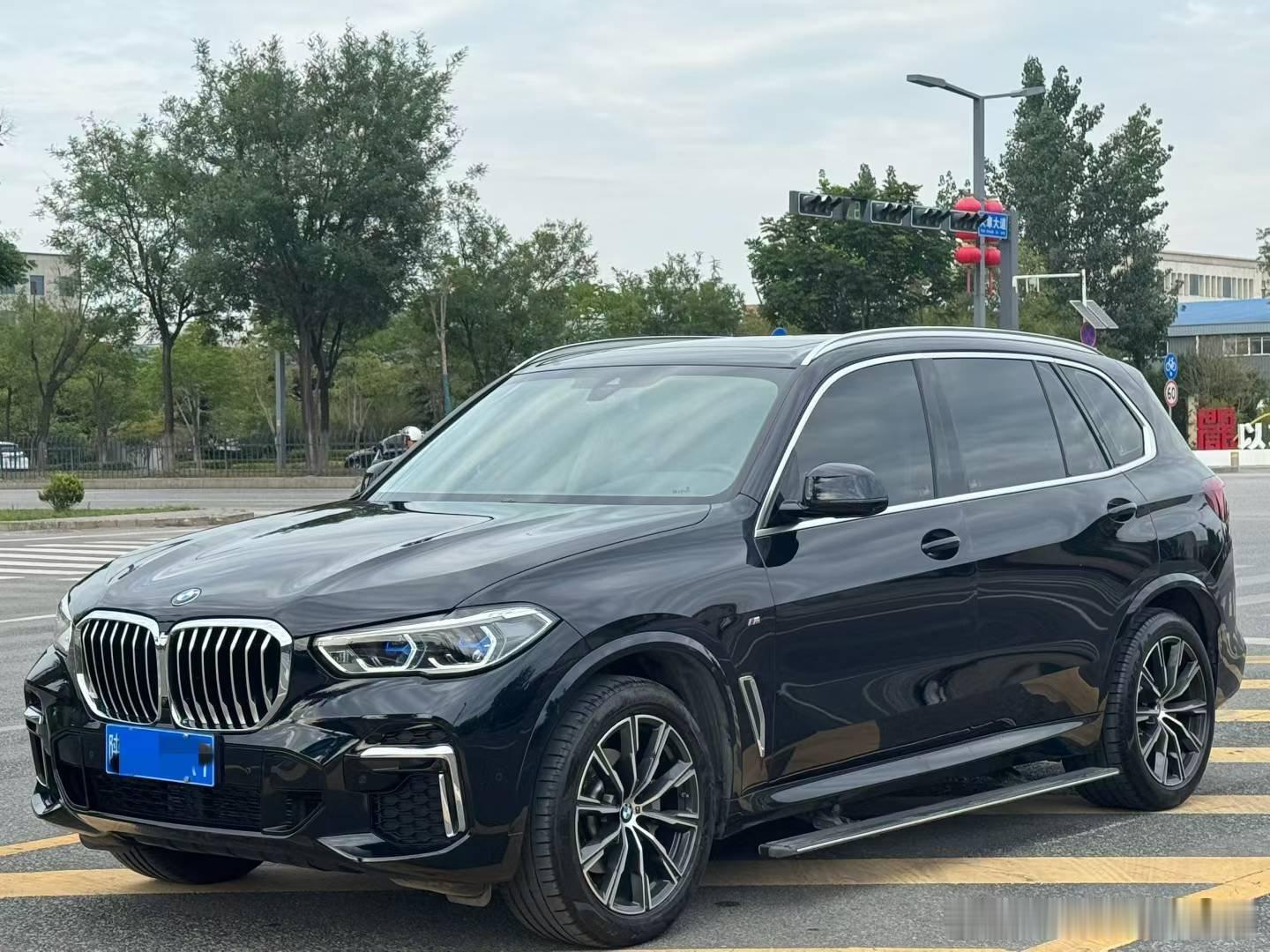 最新车源：2023年宝马X5，2022款30LI 尊享M运动套装，3.9万公里，