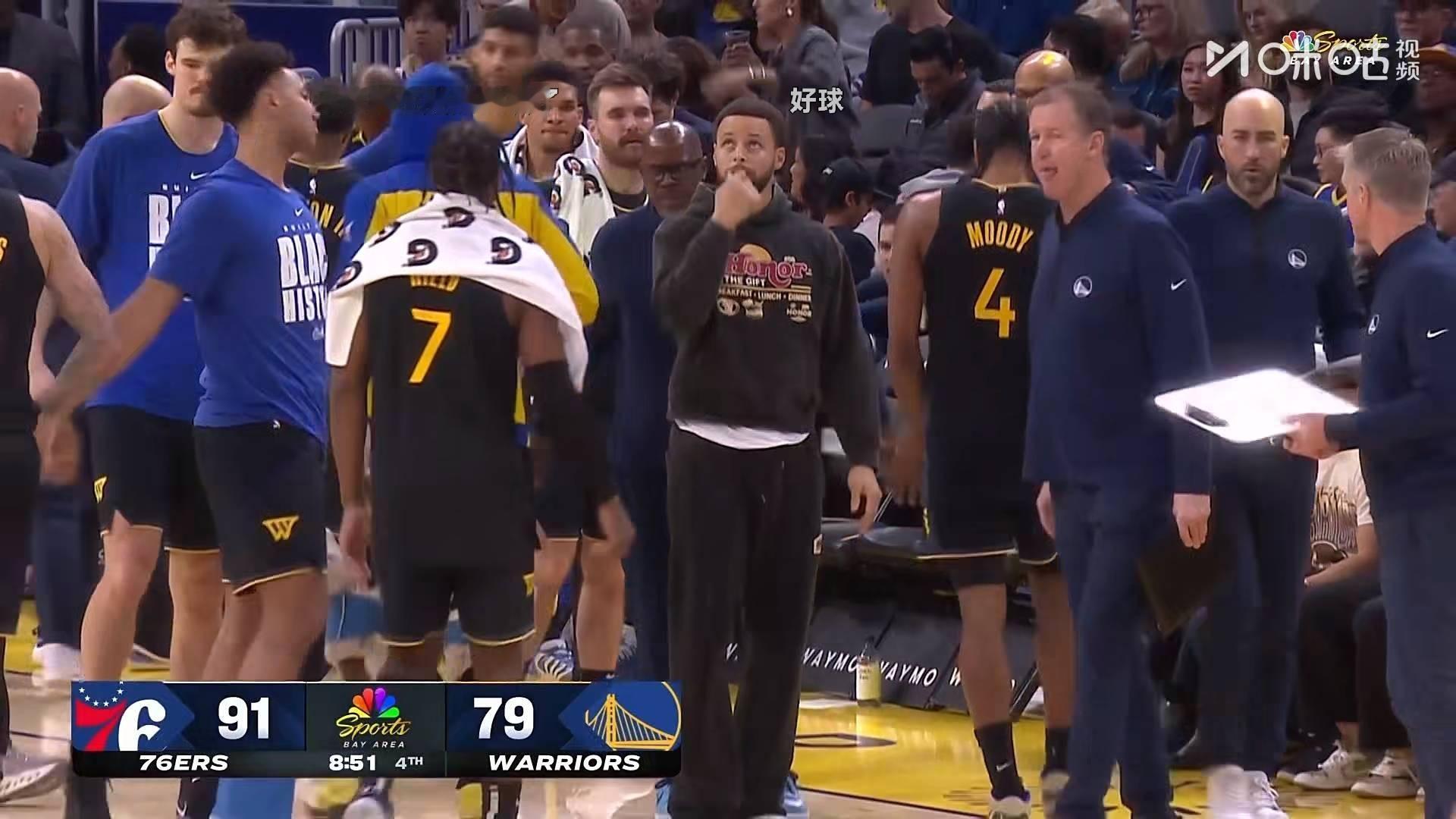 缺了两个当家球星，怎样都行了，打到现在还有悬念76人vs勇士