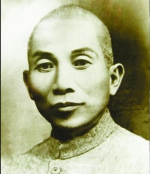 梁方伍（1877-1972），原名梁天桂，又名梁天柱，祖籍广东罗定，出生于广西岑