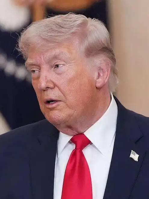 美国就是纸老虎，特朗普就会极限施压

特朗普强硬表态：伊朗若继续袭船，美方报复后