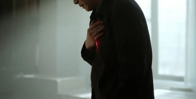 【如何识别病态疲劳】什么样的累需要就诊 每天睡够8小时还是困？上班没力气，下班不