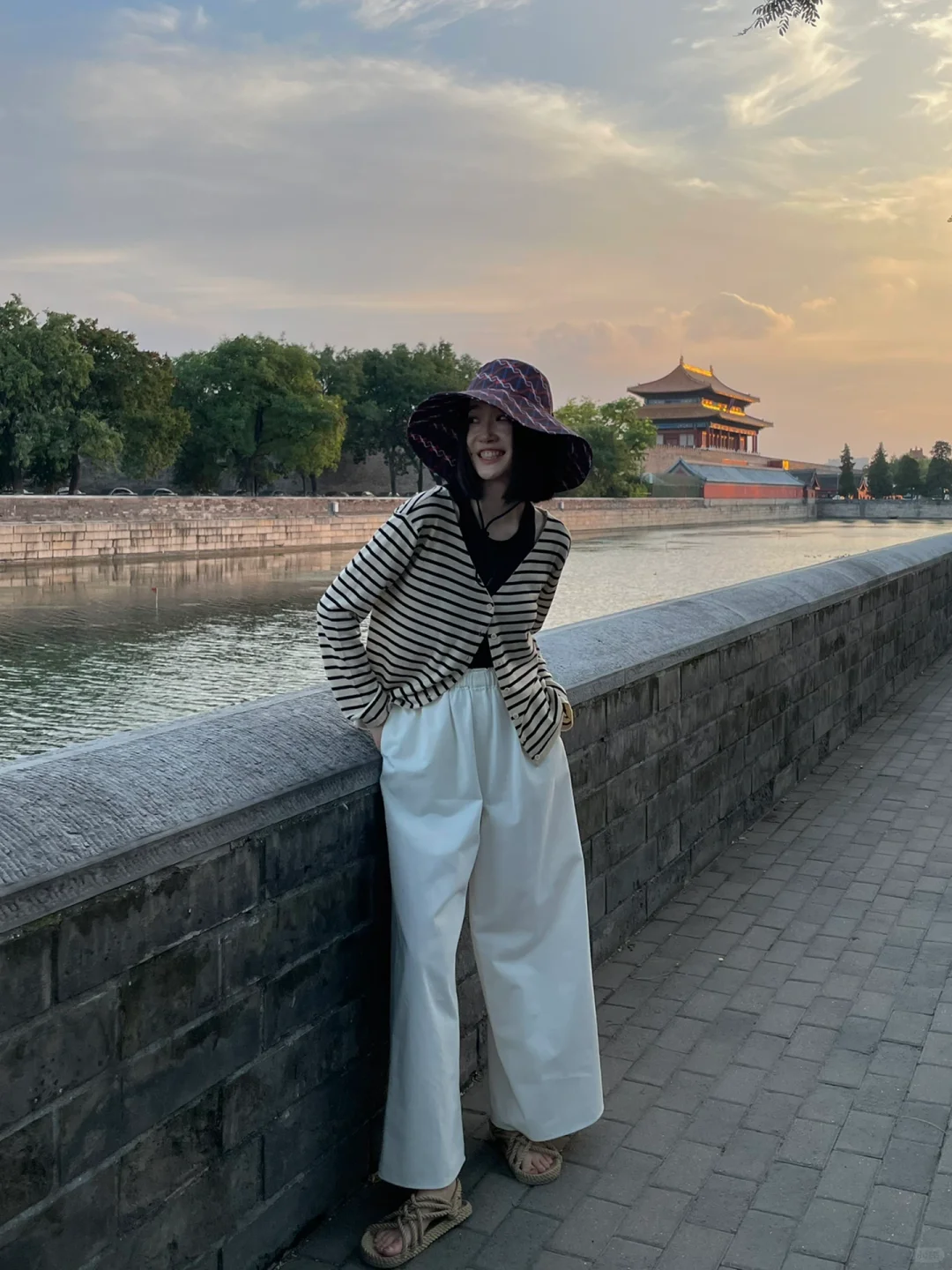 OOTD 今天逛角楼穿条纹