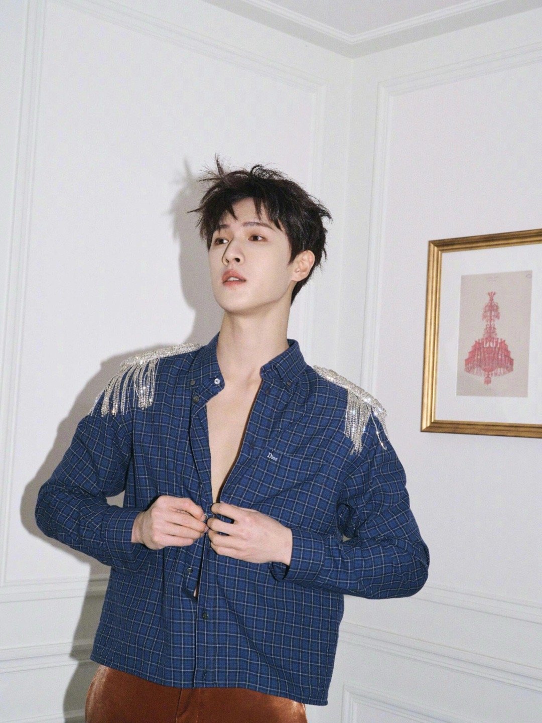 李昀锐今日巴黎时装周看秀预热造型！品牌大使李昀锐亮相巴黎时装周Dior 2026