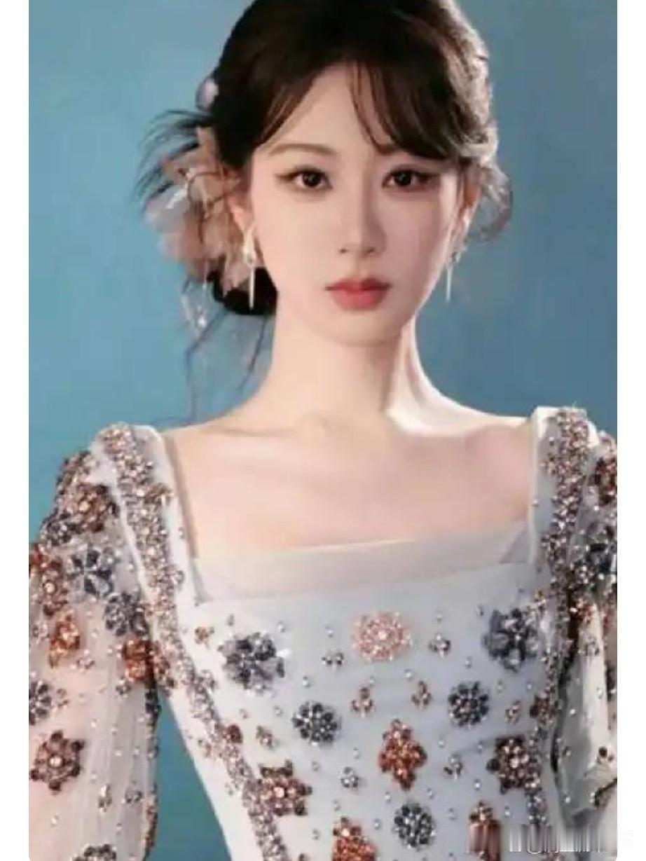 杨紫不仅演技好，她的衣品也挺好的，她在第31届上海白玉兰奖颁奖典礼上的穿搭就非常