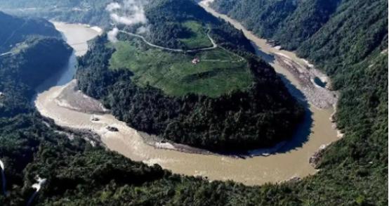 为什么雅鲁藏布江水电站一定要建？答案其实很简单，因为再不建就真来不及了！
 
麻