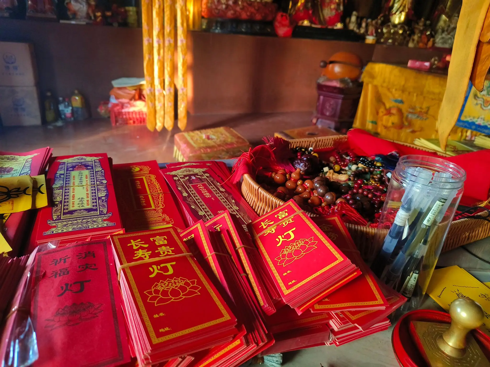 供灯祈福，同沐天恩