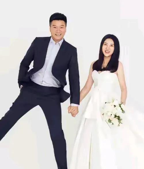 李金羽这些年来不是训练就是比赛，难道闲下来好好陪陪家人[玫瑰]