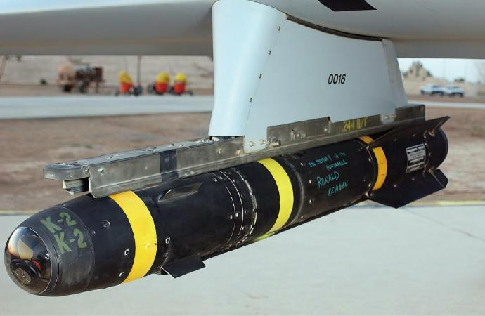 每天认识一件兵器 美国AGM-114“地狱火”空对地导弹AGM-114“地狱火”