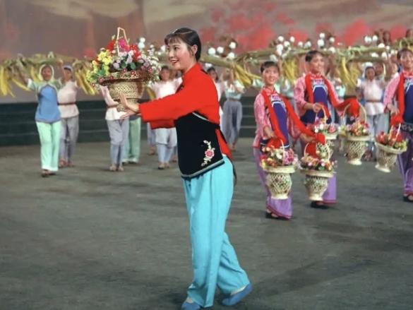 惊闻！人民艺术家郭兰英大师，8月11日因病逝世！享年97岁。
好痛心啊！
我们这