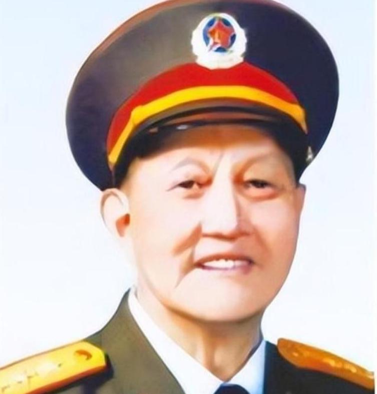 1936年，洪学智看上了女兵张文，张文却嫌弃他满脸麻子，就在这时，张文的二哥说了