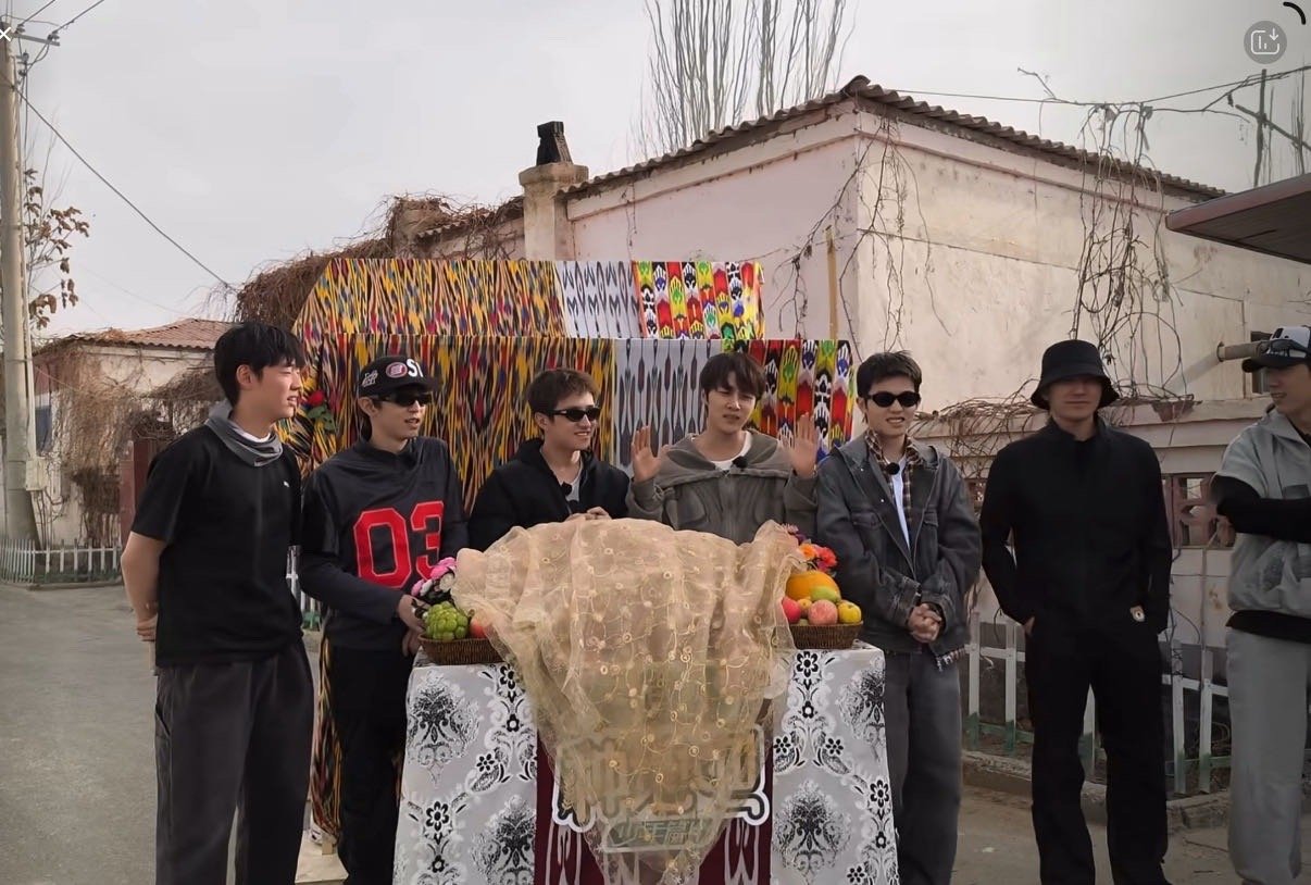 十个勤天要搞大事种地吧 预告说搞大事，结果是少年们跑新疆去了。到了那儿确实忍不住