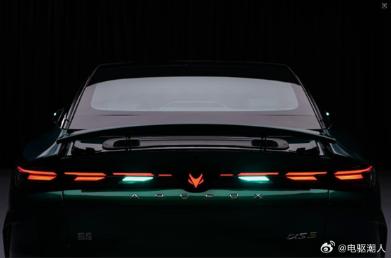 姐姐的理想礼物，极狐全新阿尔法S5亮点满满勇敢的姐姐先收获李雾的热梗持续发酵，李