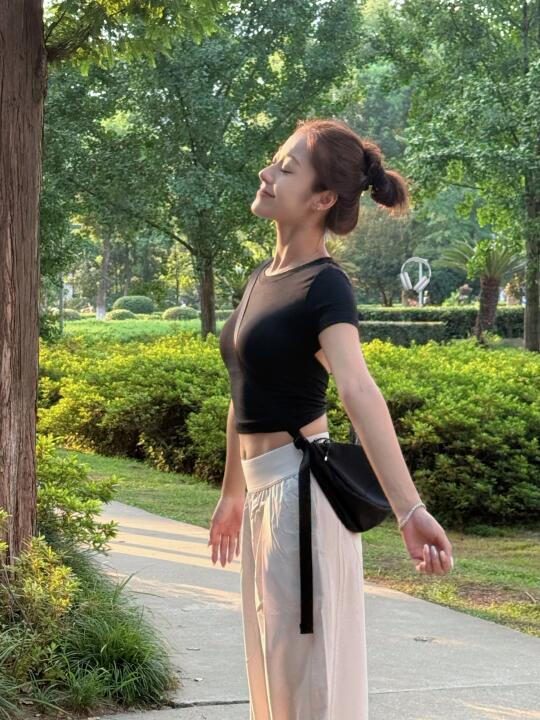 在阳光下自由☀️