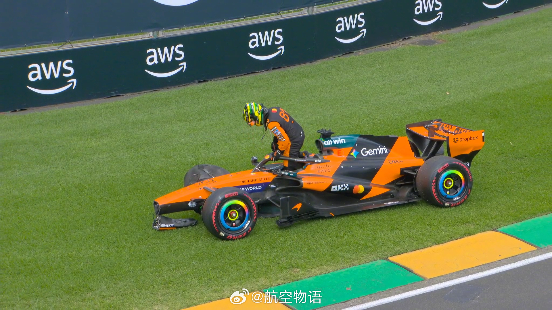 澳大利亚车手新赛季主场作战的这个出场方式有那么一点特别了