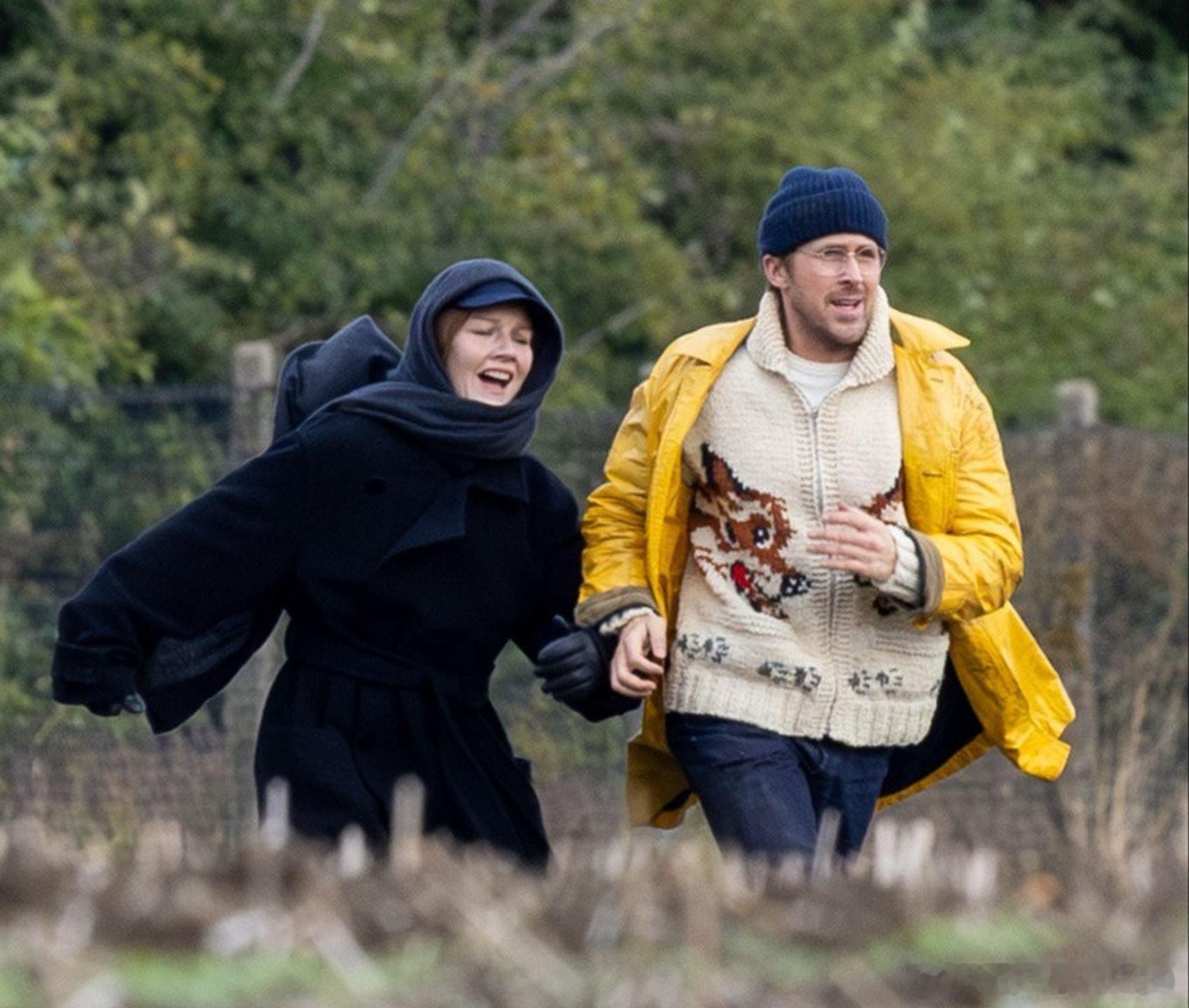 桑德拉·惠勒在《挽救计划》的两张片场照 