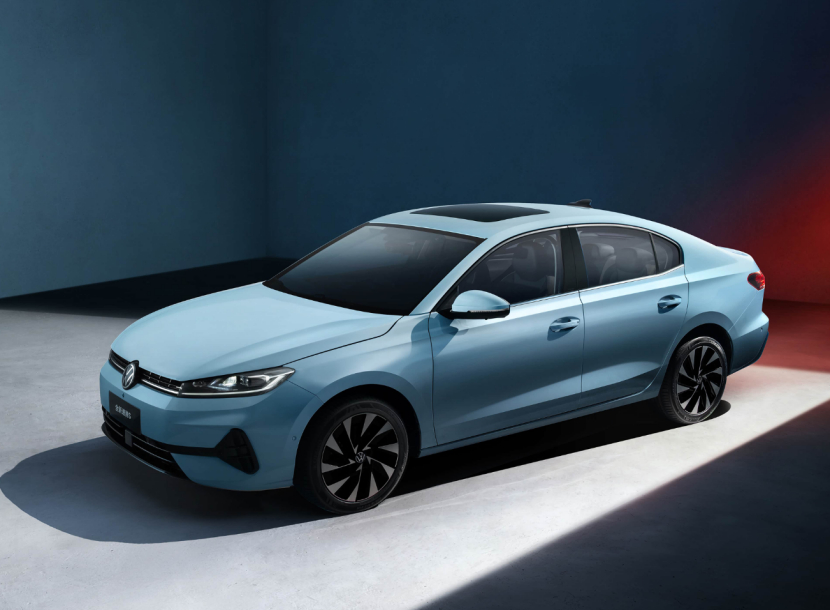 一汽大众今天发了两款新车。全新速腾 S 上市，7.98万起，百公里综合油耗低至5