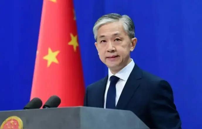 黑海船只遇袭引热议！外交部权威发声，国人彻底放心
 
近日黑海海域突发船只遇袭事