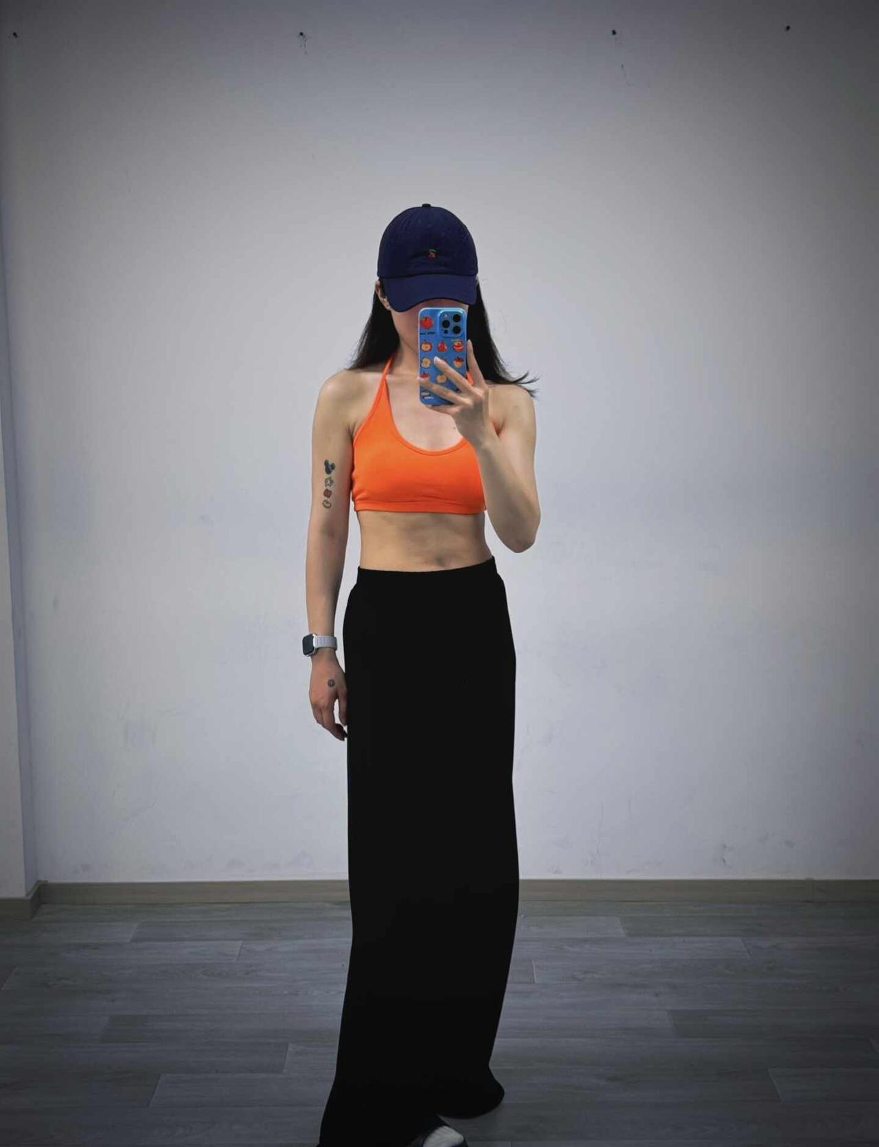 运动女孩儿的对镜自拍
瘦
运动
健身
锻炼
自律