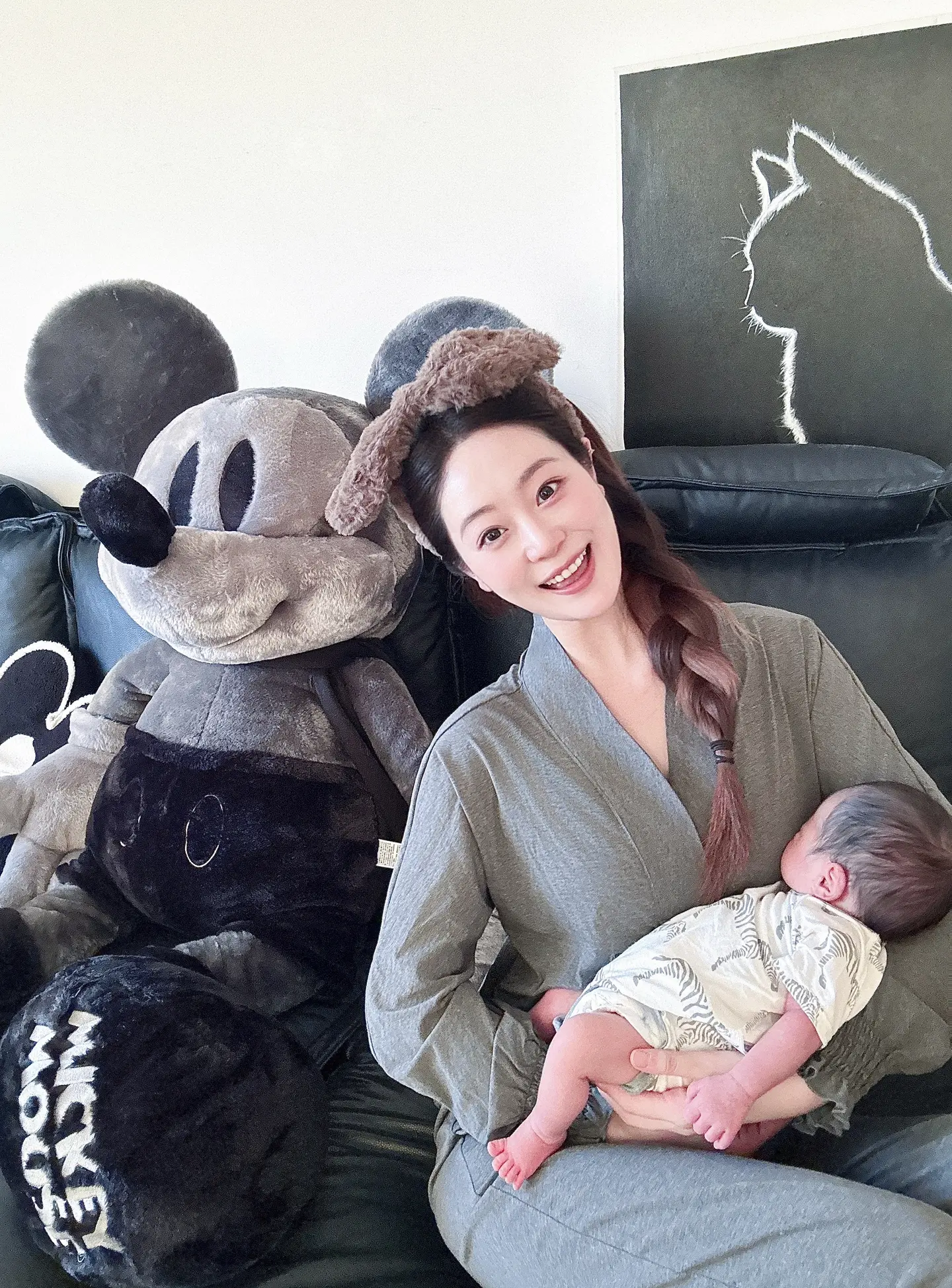 •‿• 小朋友能有什么烦恼呢🧸。每天除了喝奶就是睡觉