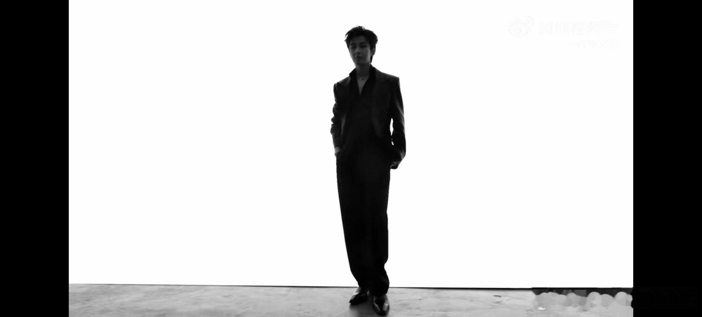 成毅狩谎cy成毅林彦廷成毅始终保持着谦逊的姿态，在演员的道路上稳步前行。成毅｜卢
