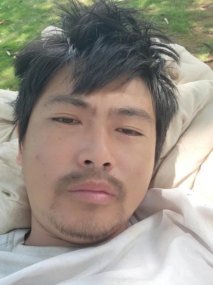 我在背后操控荔枝，我想请问一下，我们两个在一起的时候，我们巅峰的时候，我让荔枝直