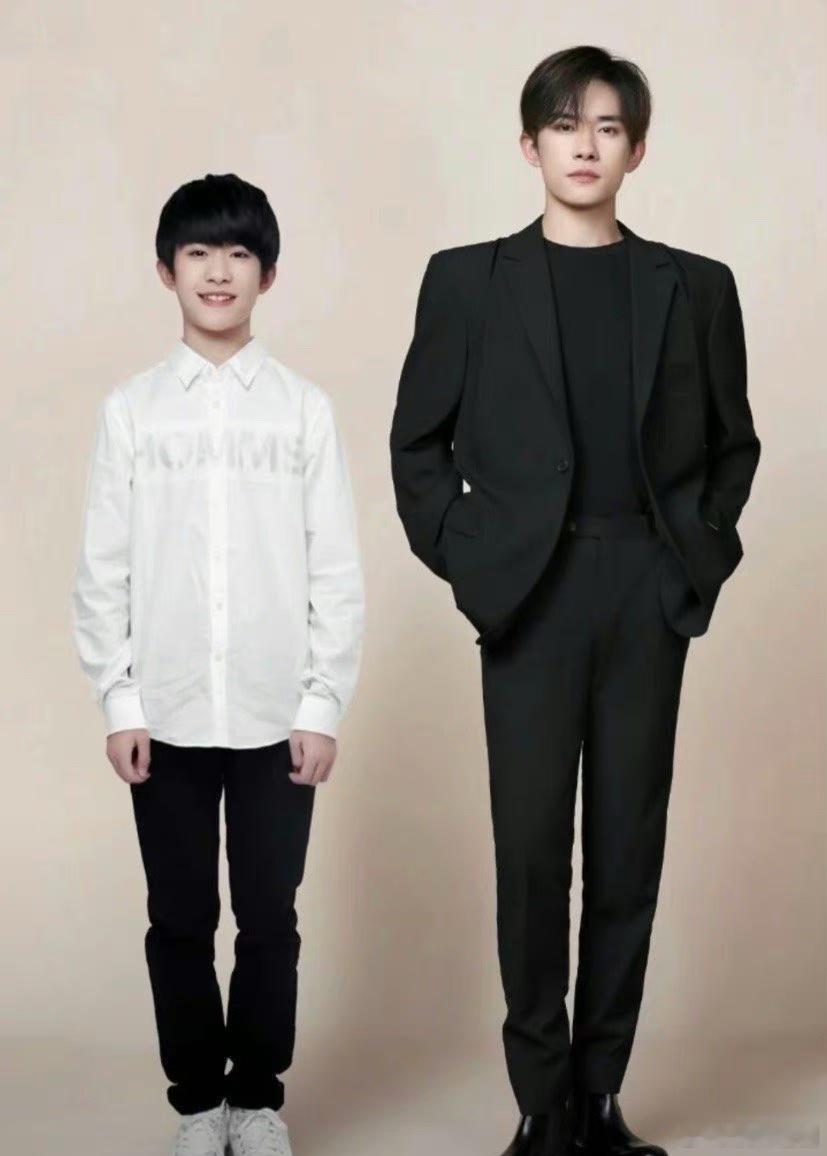 易烊千玺曾经作为三小只里最不被看好的那一个，现在算不算也是逆袭了？ ​​​