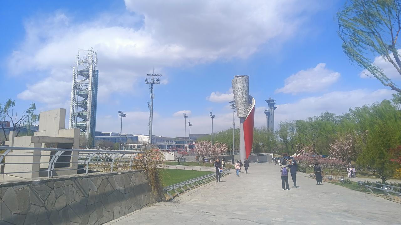 45岁，是大龄求职人的一道枷锁，有谁能破解它？！