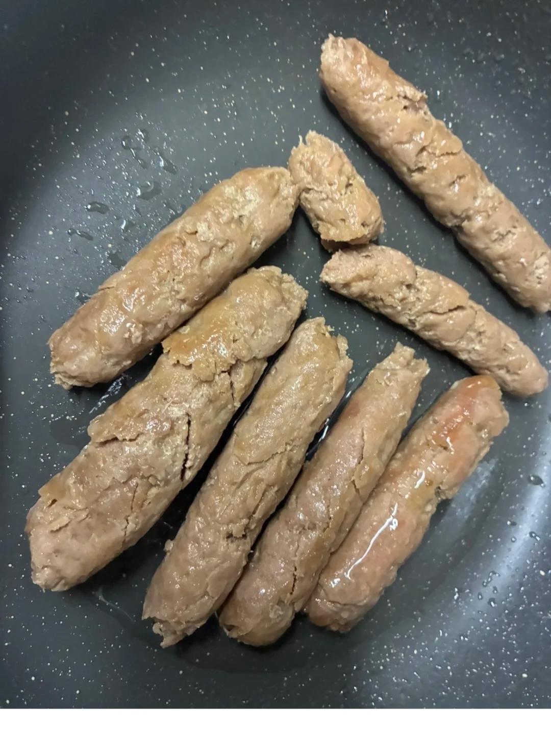 不知道哪个环节收错了，第一次自制香肠，咋成这个样呢？