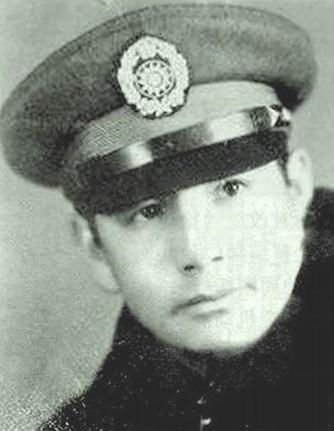 整编七十四师覆灭后，邱维达来到孟良崮，只见尸横遍野，他并未找见师长张灵甫的尸体，