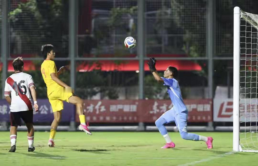 U17国足战胜河床挺进决赛2026年上海明日之星冠军杯1-4名排位赛在浦东足球场