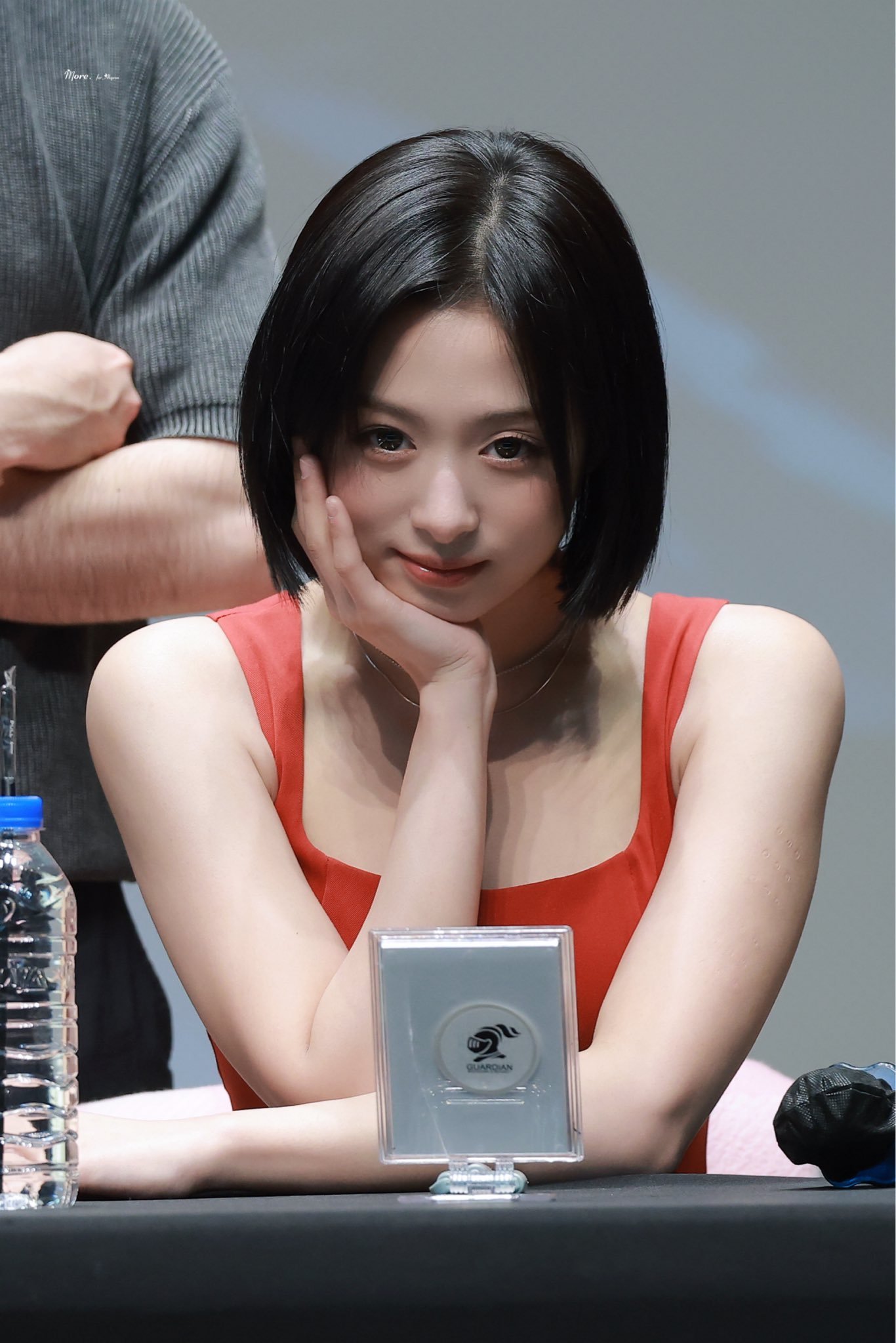宝宝呀 特别可爱的盯盯🥺👀 