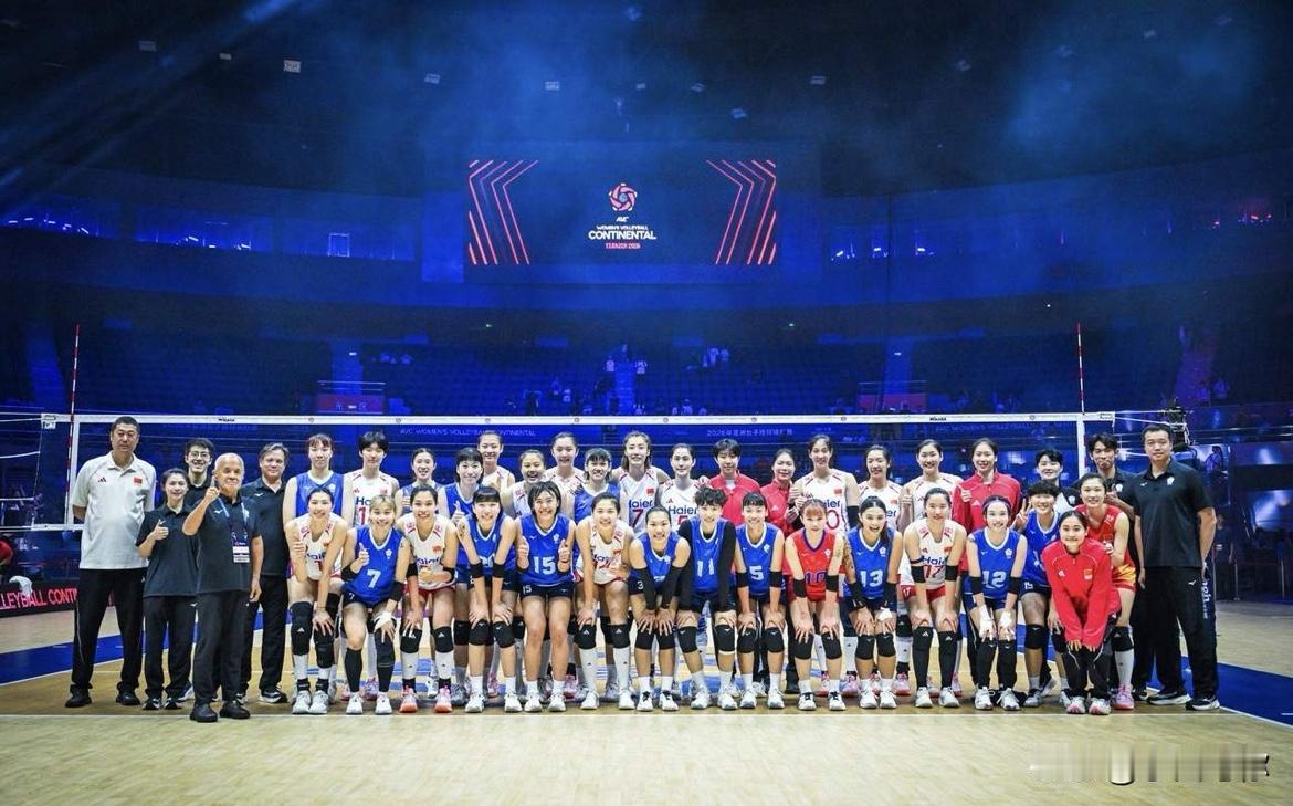 中国女排3:0战胜中华台北女排，虽然可喜可贺，但心中的担忧又进一步增加。
现在看