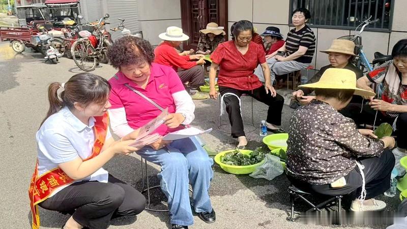房县 房县农商银行：暖心守护夕阳红 金融服务有温度十堰爆料 房县新闻网讯 通讯员