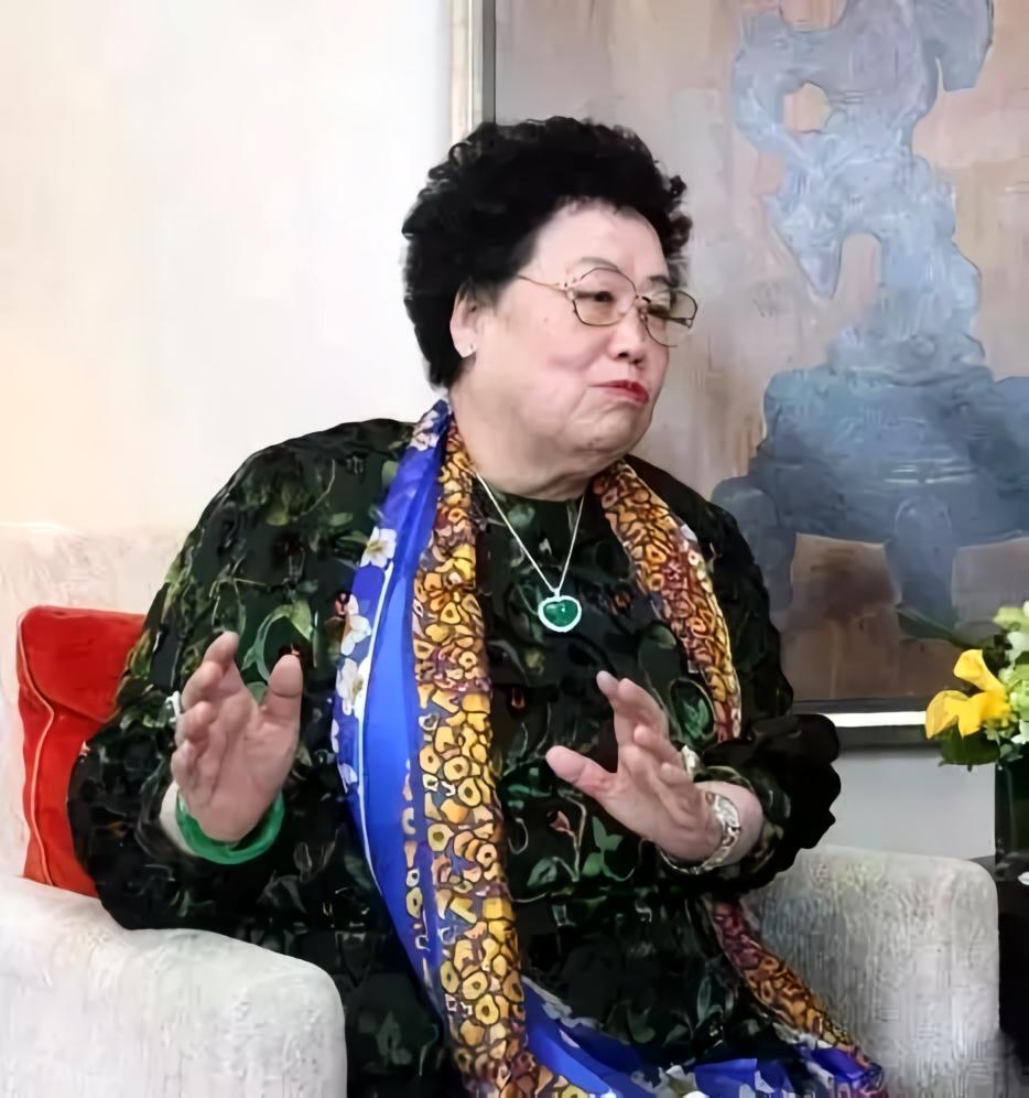 陈丽华与迟重瑞的婚姻一直备受关注。陈丽华是商业女强人，迟重瑞因饰演86版《西游记