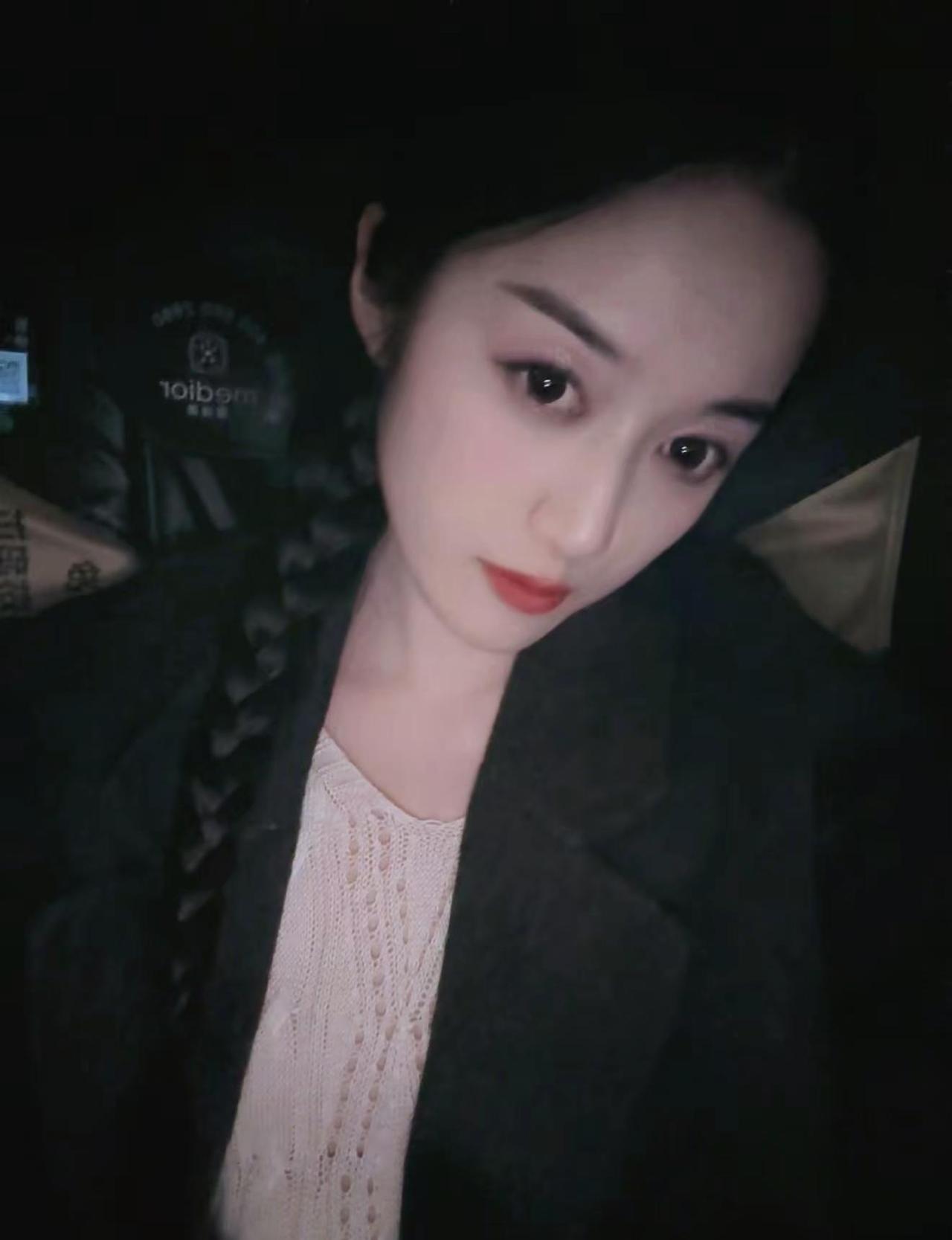 熬最晚的夜，养最贵的生，电影和养生，我全都要。一个人的浪漫 夜场电影 独处时光 