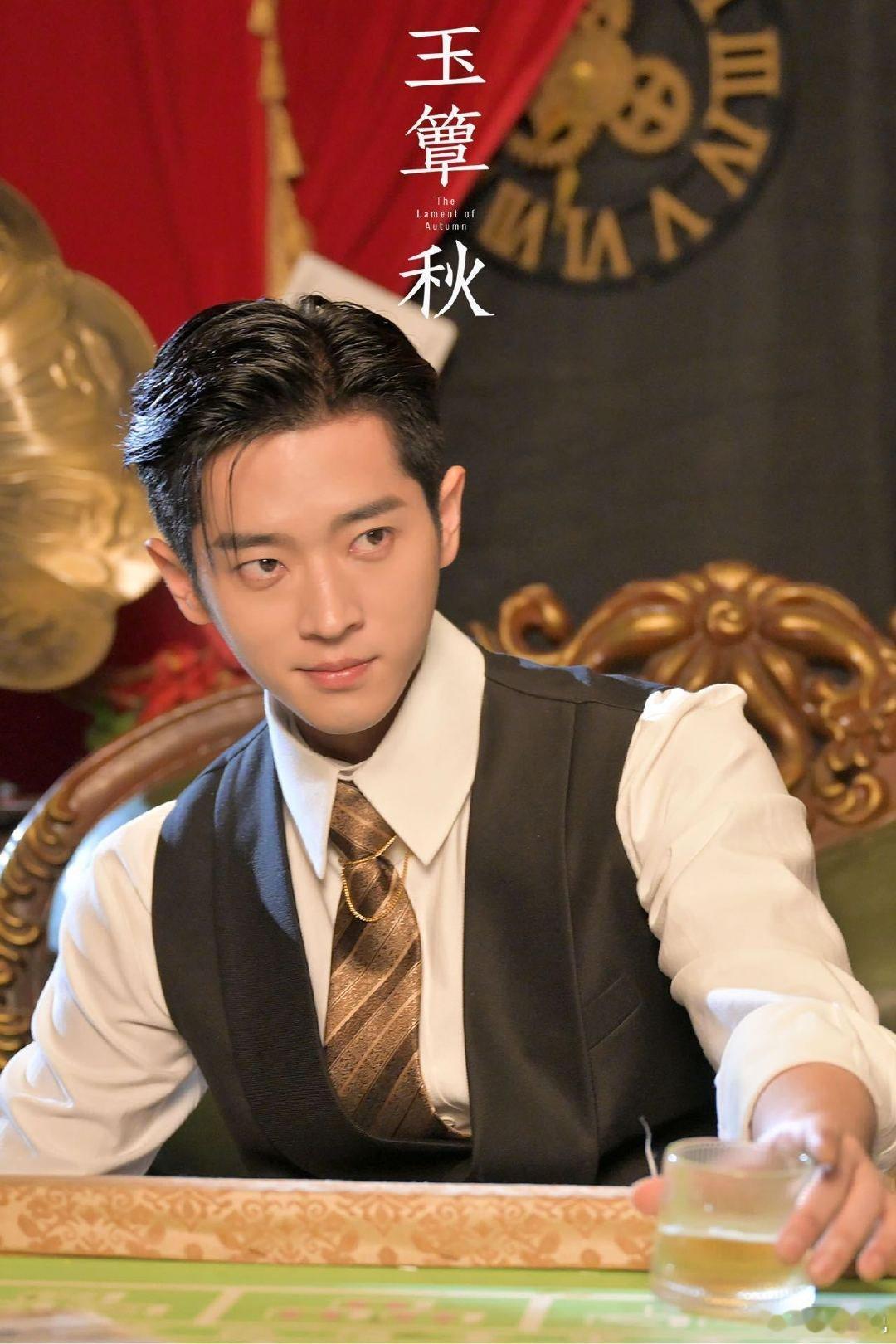 谁家剧名难念人好嗑 别管剧名难不难念，这对俊男美女太好嗑！颜值超搭，每一帧都让人