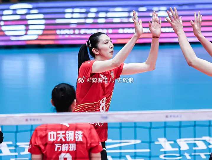轰30分+关键分制胜！中国女排23岁1米89MVP闪耀：进决赛冲两连冠中国女排 