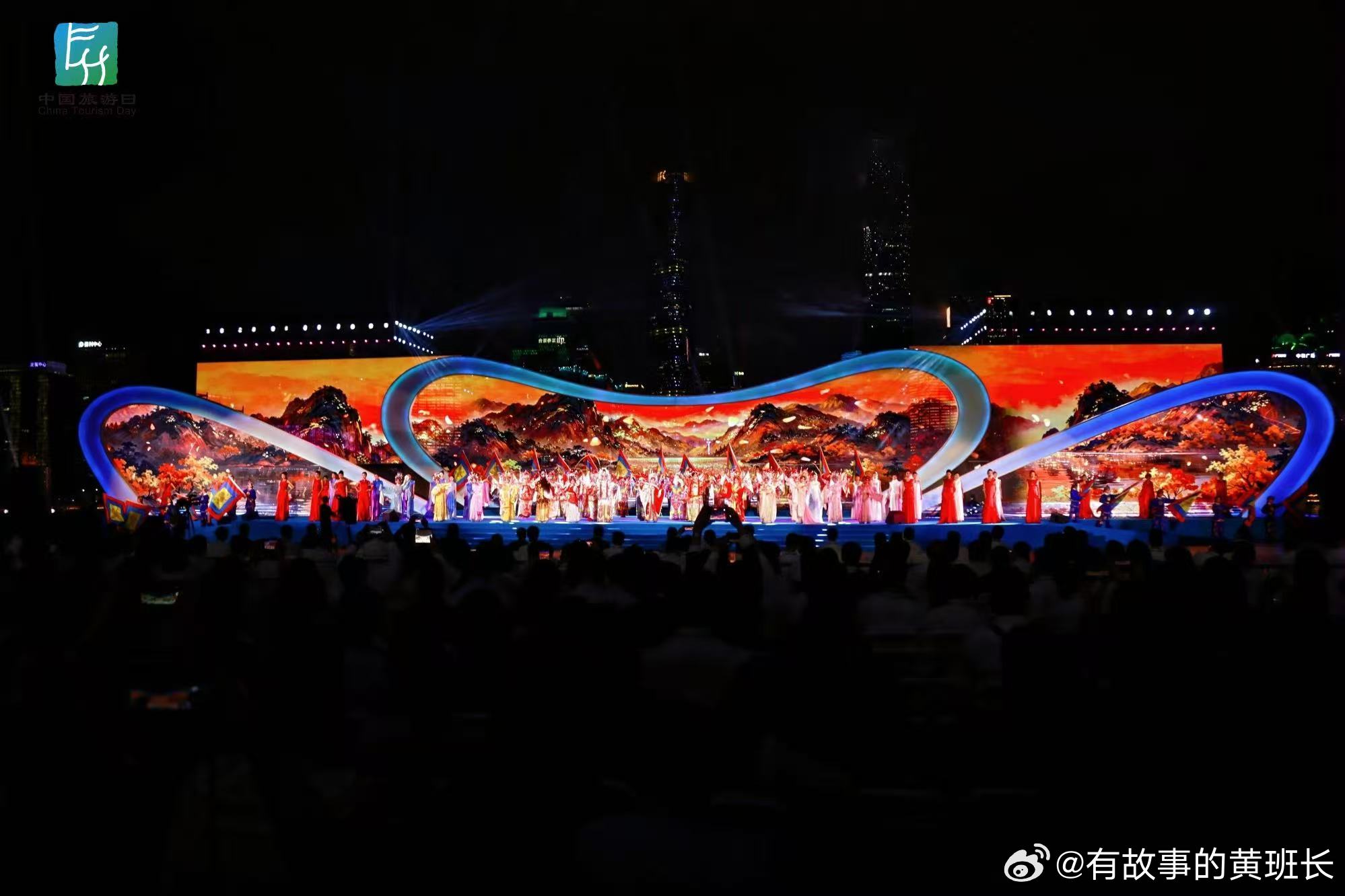 广州塔见证广州智造新名片如果你关注智能汽车，就一定明白全栈技术原生落地的含金量。