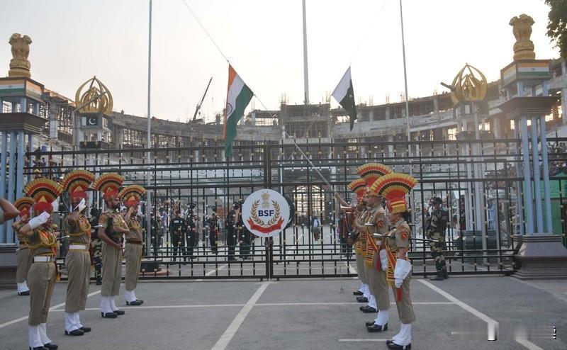 巴基斯坦忙得不可开交，印度心里酸溜溜！

巴基斯坦因为在美伊和谈里充当关键调解人